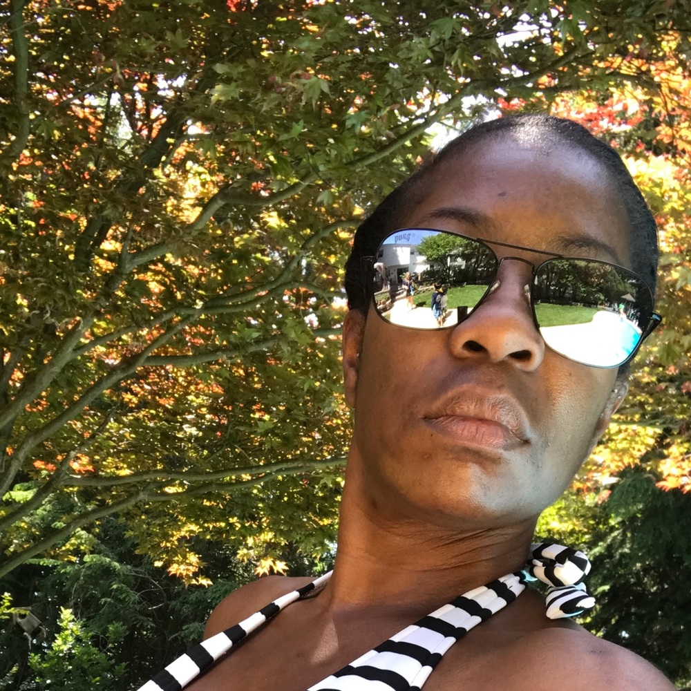 Meet your Posher, Renee